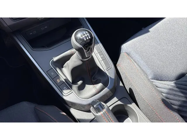 SEAT Ibiza 1.0 EcoTSI FR Anniversary 2025 Benzine 17