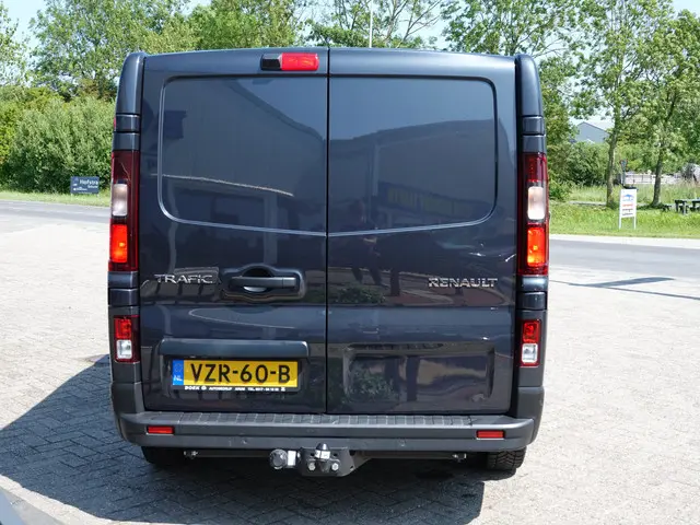 Renault Trafic 2.0 dCi 130PK T30 L2H1 Work Ed. 2023 Diesel 7