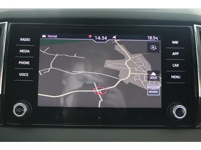 Škoda Karoq 1.5 TSI RS Sport 2018 Benzine 27