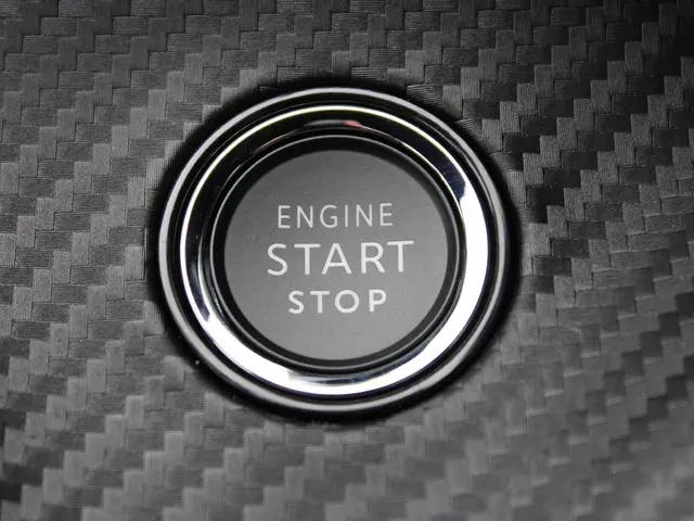 Peugeot 2008 1.2 Hybrid 145 Allure 2026 Hybride Benzine 29