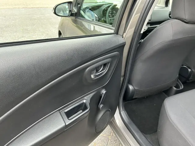 Toyota Yaris 1.5 VVT-i Executive 2019 Benzine 10