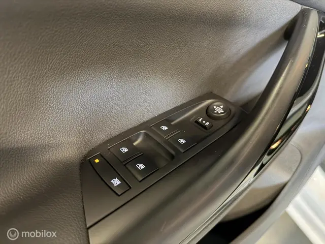 Opel Astra 1.2 Blitz Elegance 2020 Benzine 18