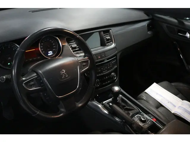 Peugeot 508 1.6 ODH HISTORIE / KEURIGE AUTO ! ! ! 2012 Benzine 11