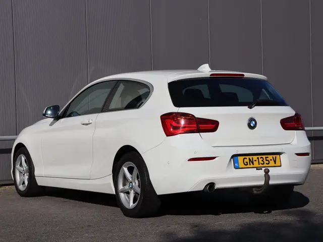 BMW 1 Serie 116i Essential airco LM org NL 2015 Benzine 6