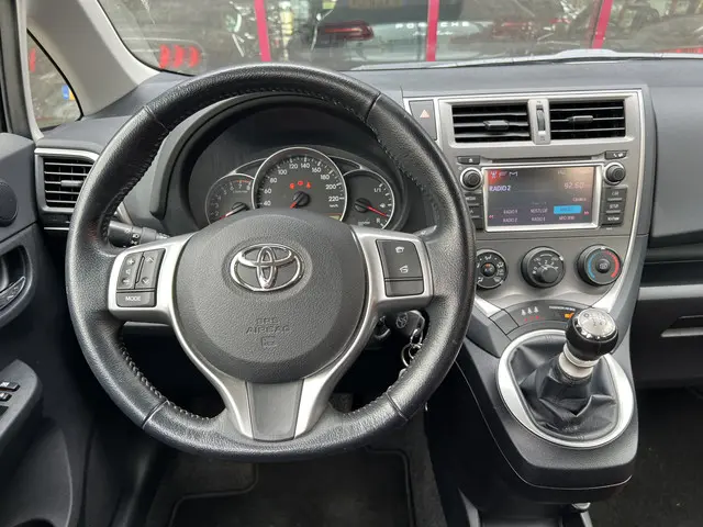 Toyota Verso-S 1.3 VVT-i Comfort 2012 Benzine 12