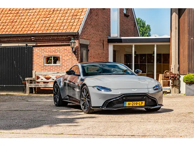 Aston Martin V8 Vantage 4.0 2018 Benzine 104