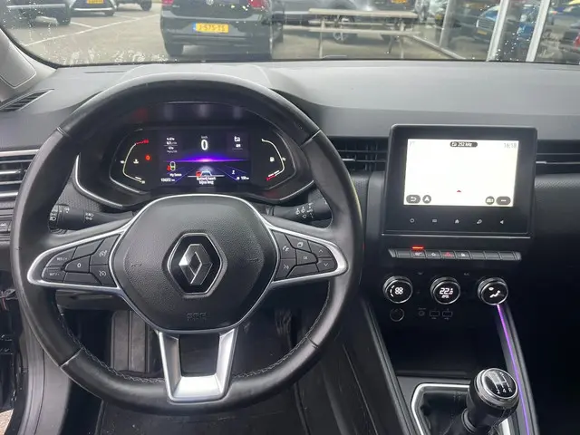 Renault Clio 1.0 TCe Intens / NIEUW model 2019 Benzine 4