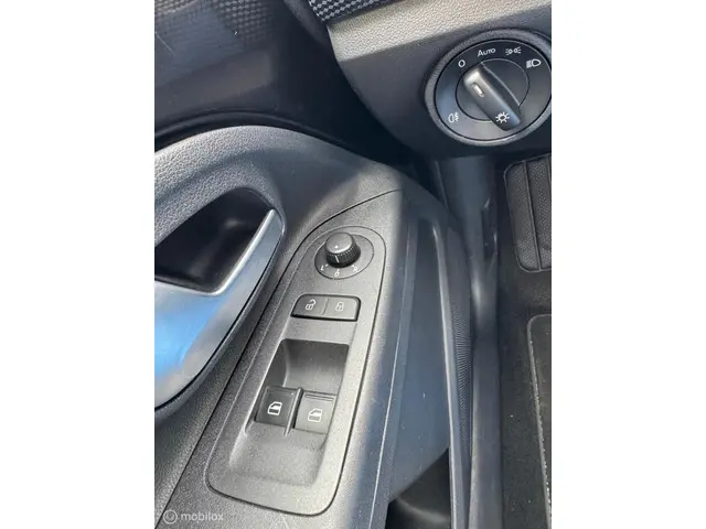 Volkswagen up! 1.0 BMT move up! 2019 Benzine 12