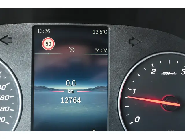 Mercedes-Benz Sprinter 317 CDI L2H2 Pro 2024 Diesel 21