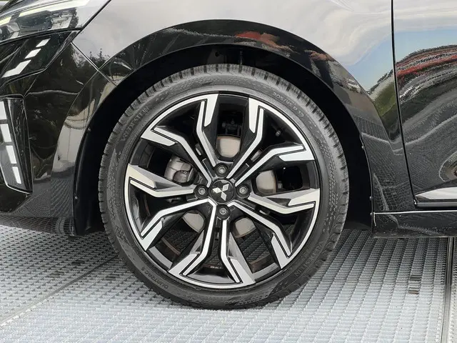 Mitsubishi Colt 1.0T MT First Edition 2024 Benzine 33