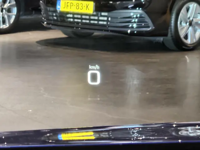 Toyota Prius 1.8 Dynamic 2018 Hybride Benzine 33