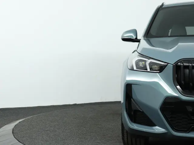 BMW X1 sDrive18i 2022 Benzine 27