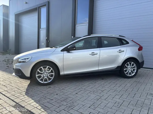 Volvo V40 2