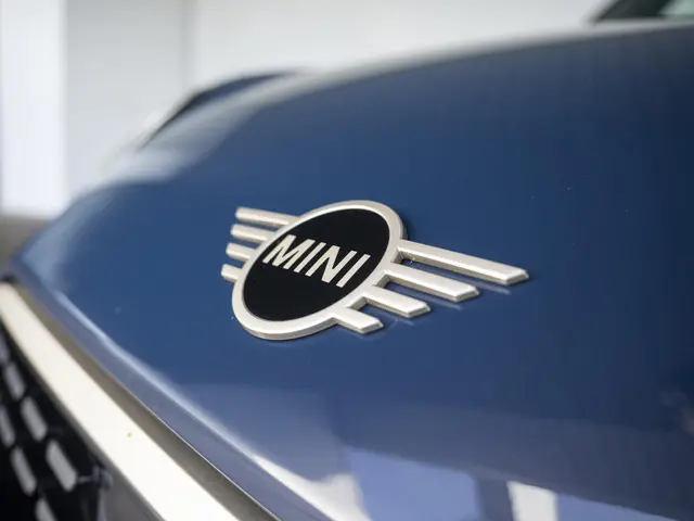 MINI 5-Deurs C 2025 Benzine 43