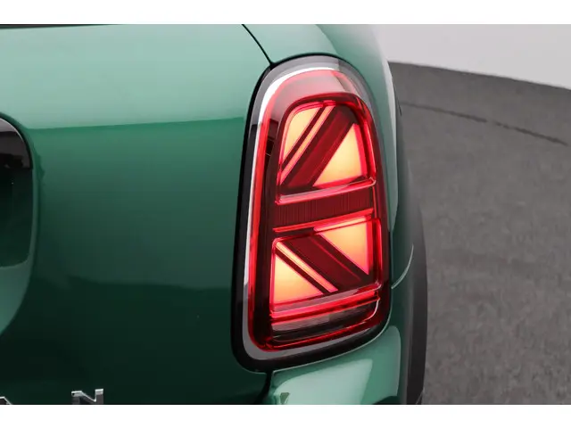 MINI Countryman Cooper S E ALL4 2021 Hybride Benzine 33
