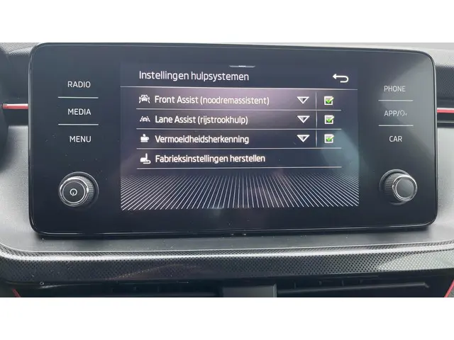 Škoda Kamiq 1.0 TSI Sport Business 2024 Benzine 22