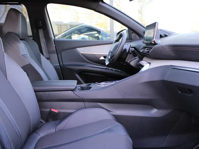 Peugeot 5008 1.2 Hybrid GT 2024 Benzine 8