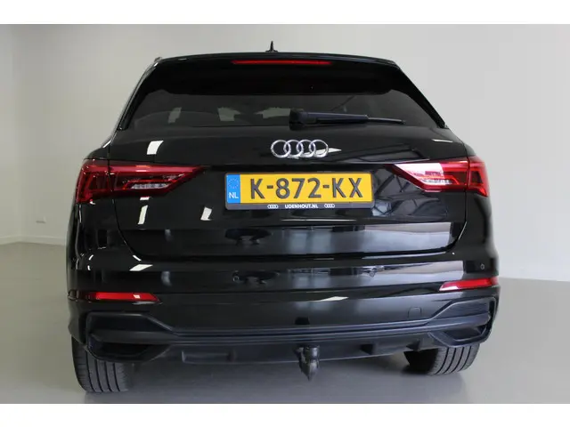 Audi Q3 35 TFSI S edition 2021 Benzine 8