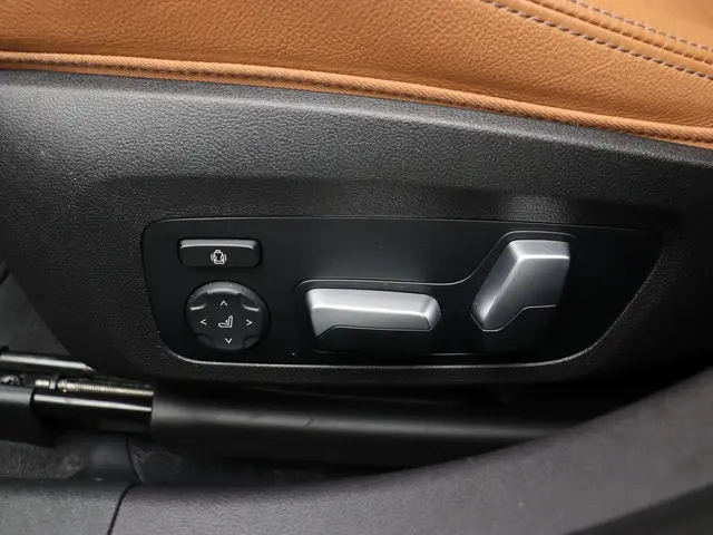 BMW 3 Serie Sedan 330e 2023 Hybride Benzine 19