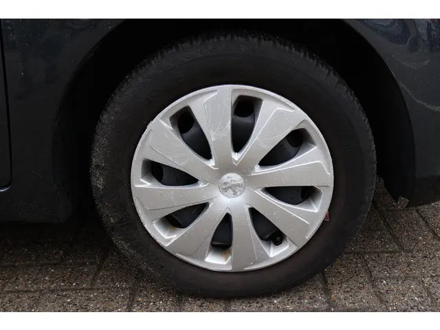 Peugeot 108 1.0 e-VTi Active 2019 Benzine 14