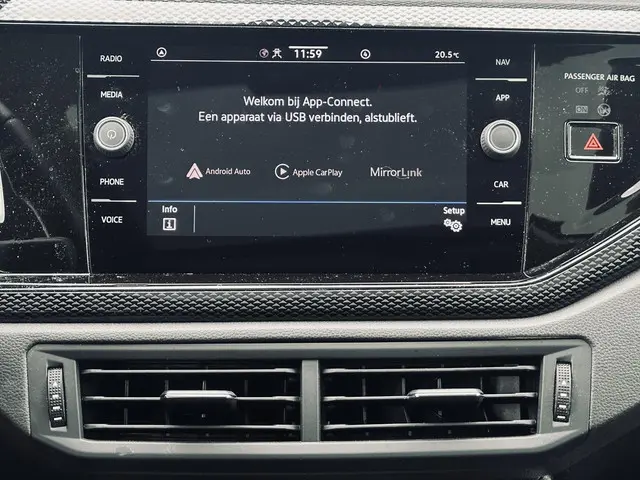Volkswagen Polo 1.0 TSI Pano/Navi/AppleCarPlay 2023 Benzine 9