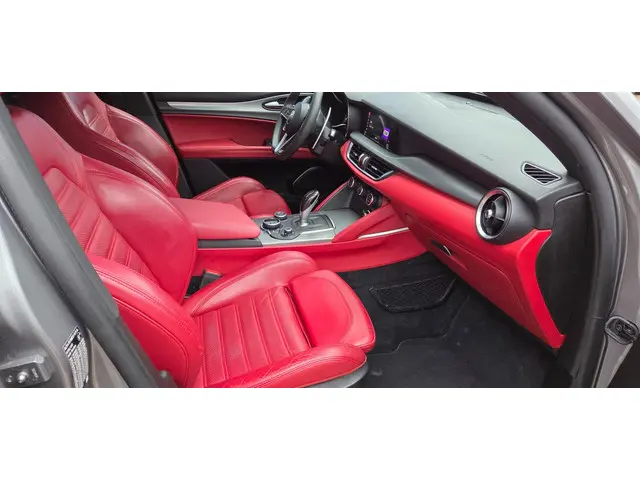 Alfa Romeo Stelvio 2.0 T AWD Super 2018 Benzine 10