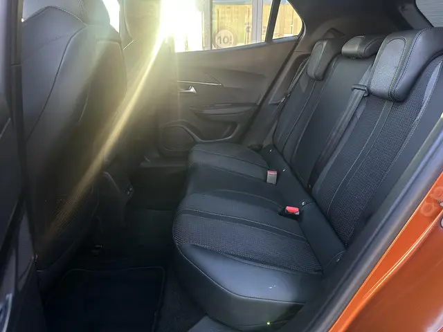 Peugeot e-2008 EV GT 50 kWh 2021 Elektrisch 11