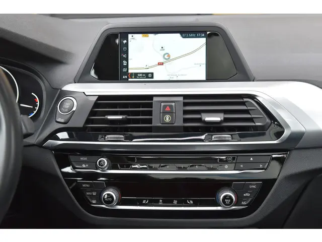 BMW X3 xDrive20i Executive 2018 Benzine 29