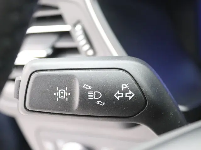 Ford Kuga 2.5 PHEV Titanium X Navi. 2023 Hybride Benzine 34