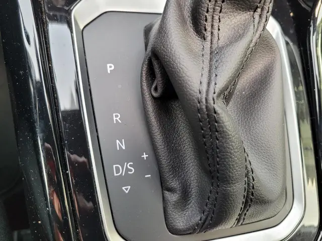 Volkswagen T-Roc 1.5 TSI Sport Business R 2020 Benzine 23