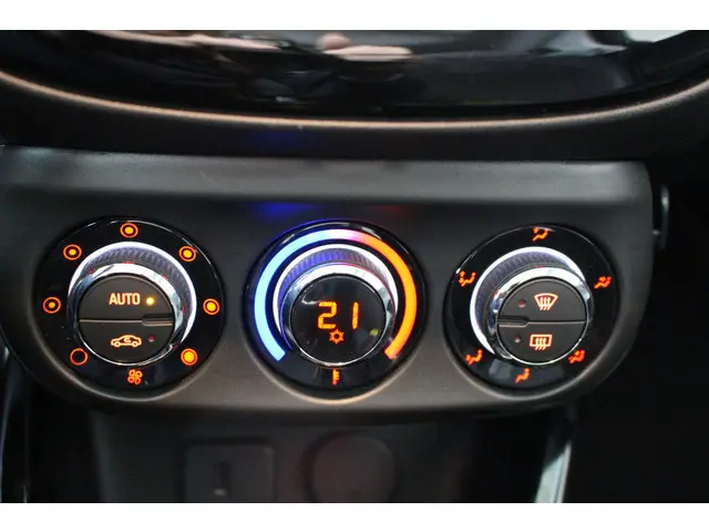 Opel ADAM 1.4 Rocks Automaat 2017 Benzine 19