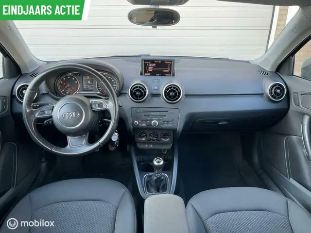 Audi A1 Sportback 1.2 TFSI Attraction 2012 Benzine 2