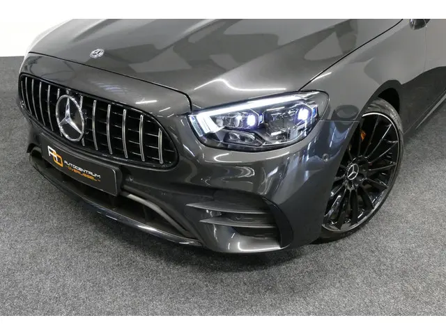 Mercedes-Benz E-Klasse 200 AMG Line 2020 Benzine 41