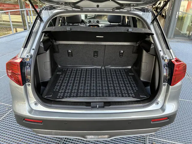Suzuki Vitara 1.5 Hybrid Style 2023 Hybride Benzine 9