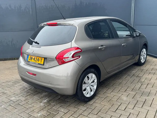 Peugeot 208 2