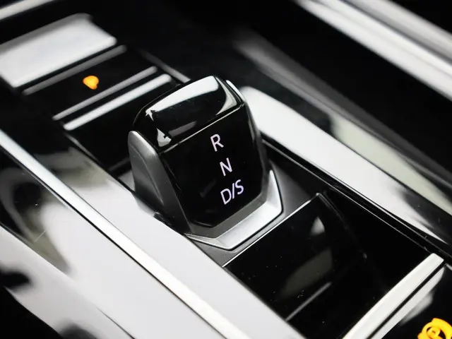 Volkswagen Golf 1.5eTSI/150PK R-Line DSG 2024 Benzine 16