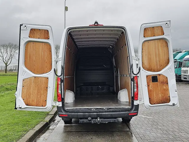 Mercedes-Benz Sprinter 315 2023 Diesel 13