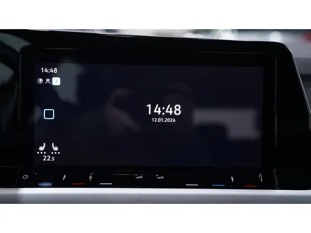 Volkswagen Golf 1.5 eTSI Life Business 2023 Benzine 29