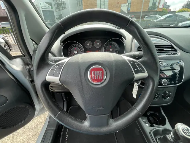 Fiat Punto Evo 0.9 TwinAir Street 2015 Benzine 11