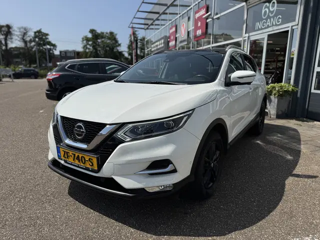 Nissan QASHQAI NISSAN Tekna Design 2019 Benzine 4