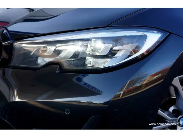 BMW 3 Serie 320i 2020 Benzine 23