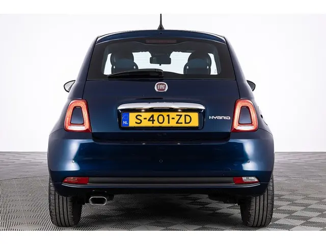 Fiat 500 1.0 Hybrid Club | CRUISE | PDC | AIRCO . 2023 Benzine 19