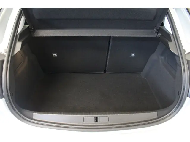 Opel Corsa 1.2 Elegance 2023 Benzine 19