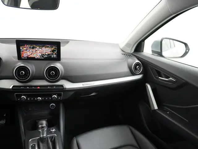 Audi Q2 35 TFSI S Edition 2020 Benzine 24
