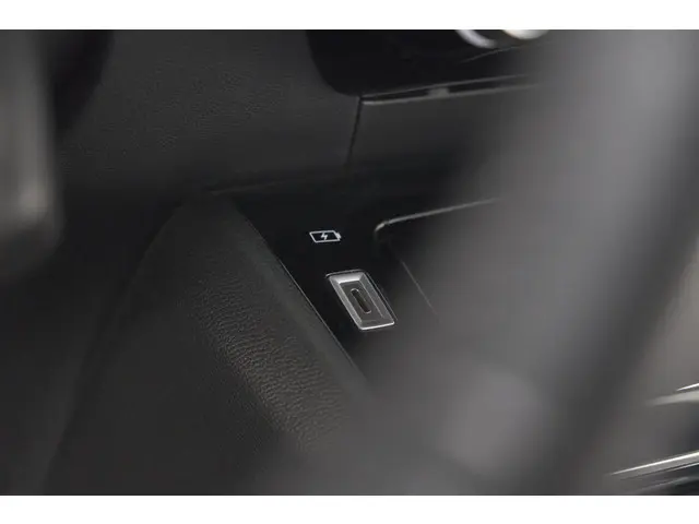 Peugeot 2008 PureTech 130 Allure 2020 Benzine 44