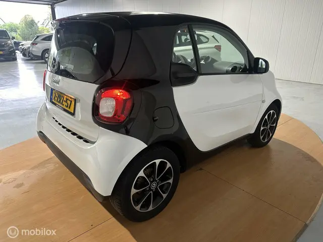 Smart Fortwo 1.0 Pure 2015 Benzine 4