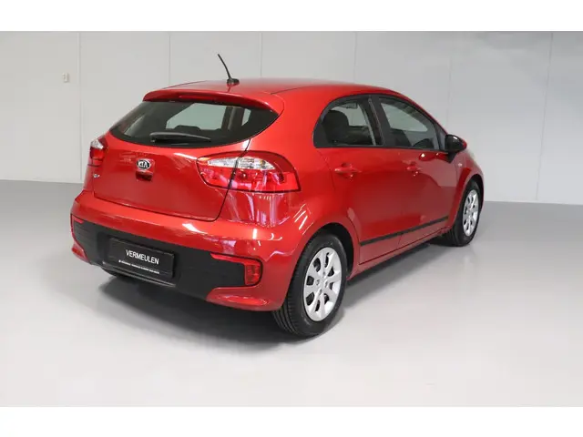 Kia Rio 1.2 CVVT ComfortLine 2017 Benzine 6