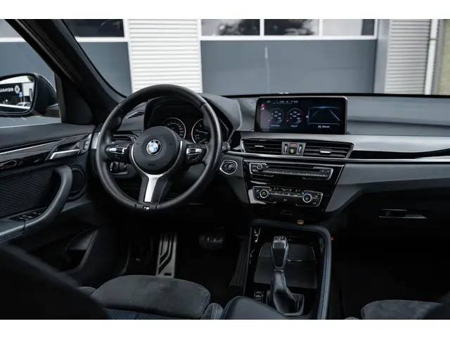 BMW X1 sDrive20i Centennial Executive 2016 Benzine 9
