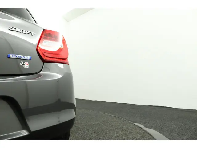 Suzuki Swift 1.2 Stijl Smart Hybrid 2019 Benzine 35