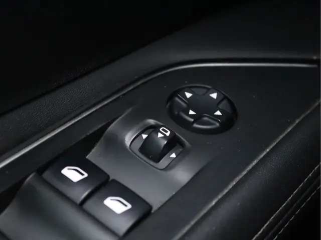 Peugeot 3008 1.2 PureTech Allure 2019 Benzine 27